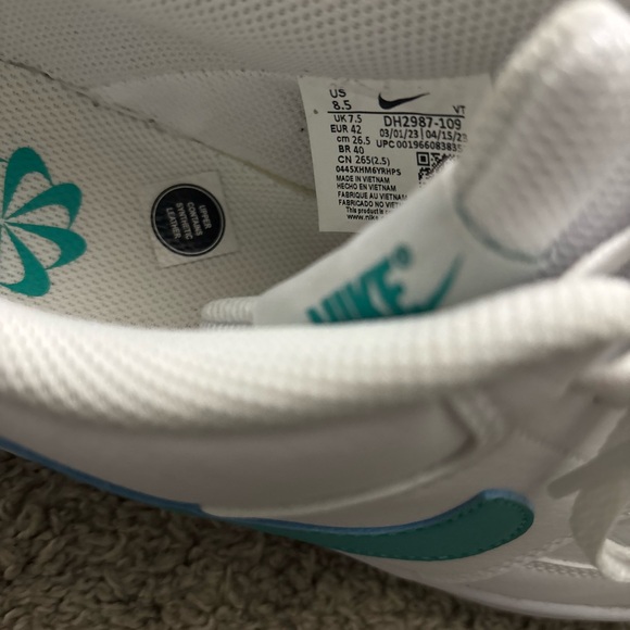 Nike dunks white and teal - Picture 2 of 2